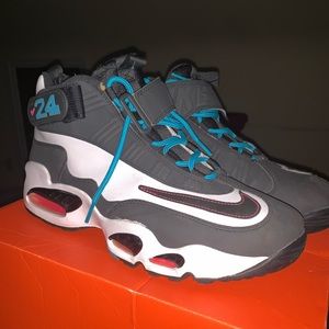 Nike Griffey’s 24